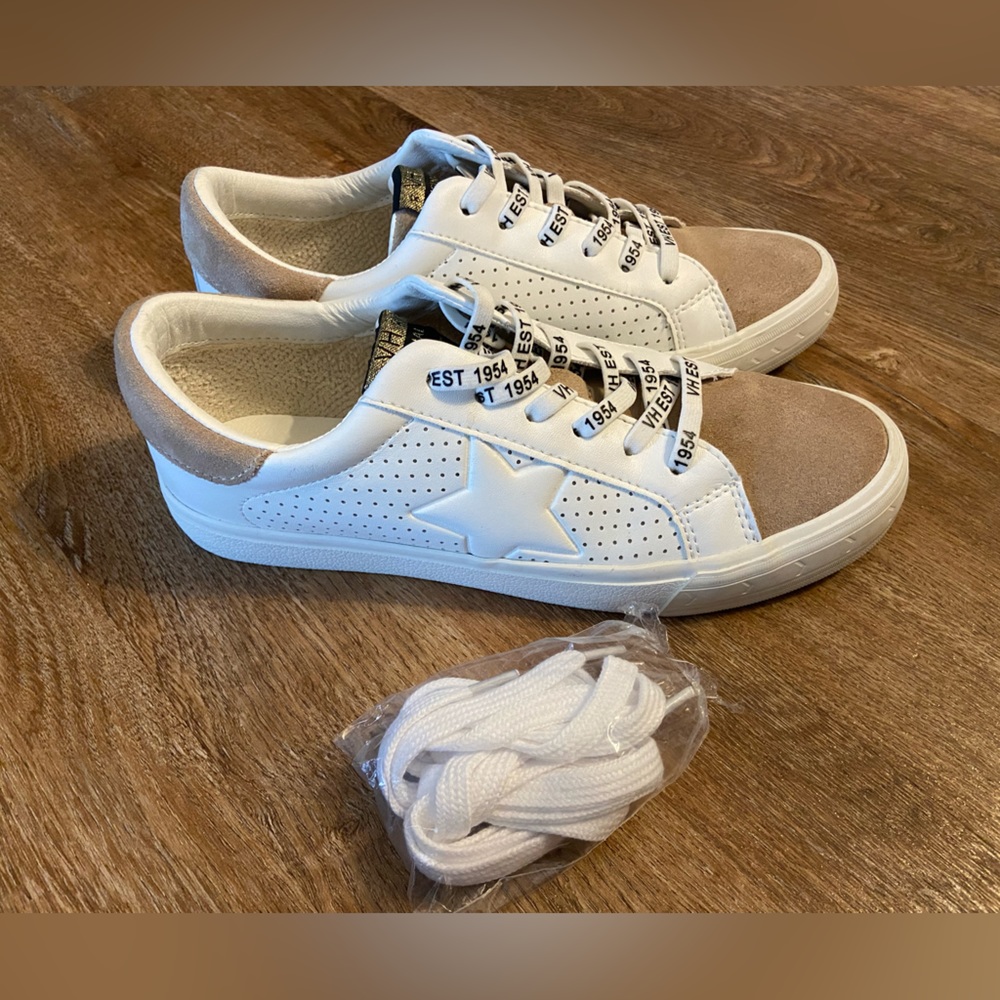 Vintage Havana Original Design Womens Sneakers- size 8.5